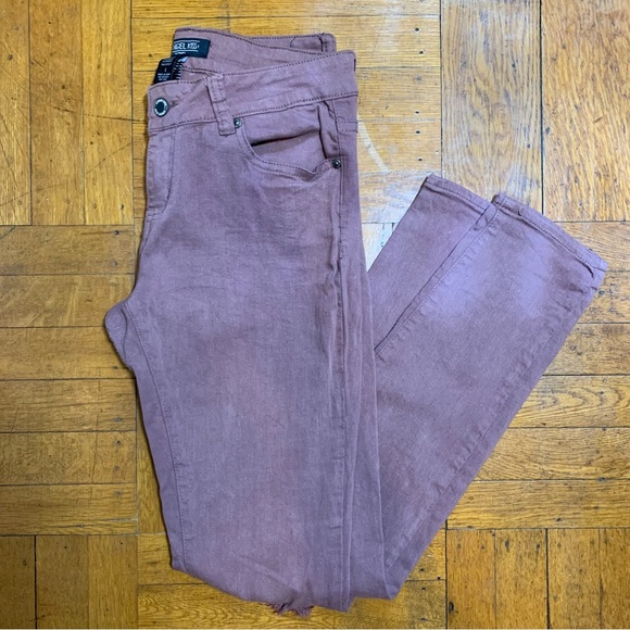 Angel Kiss Ross Pink/Rose Gold Distressed Jeans size 5 (Juniors) - Picture 9 of 14